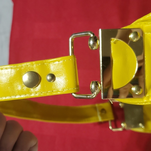 Vintage Bright Yellow handbag - Picture 12 of 13